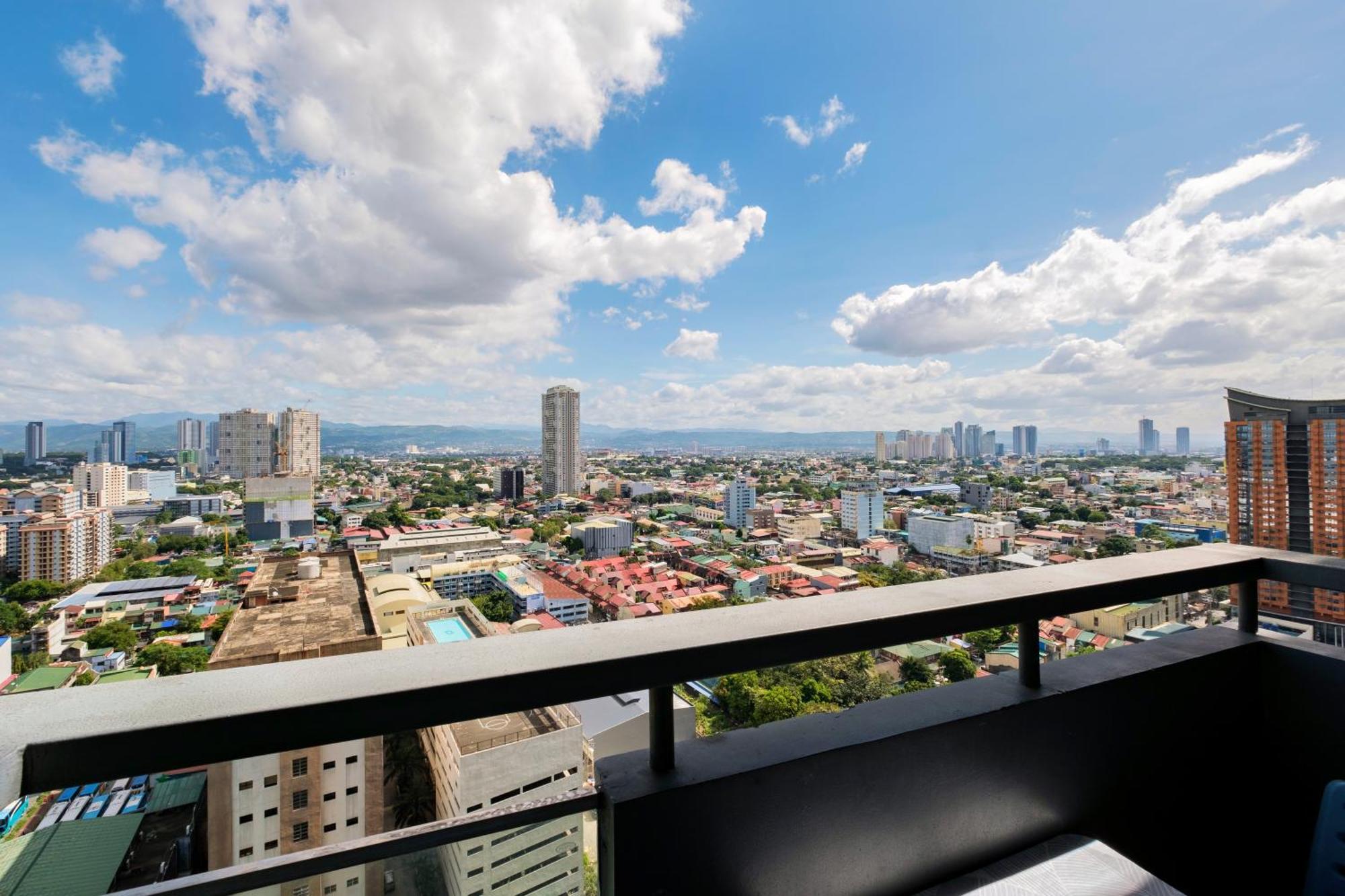 Manhattan Heights Modern Studio Cubao Екстериор снимка